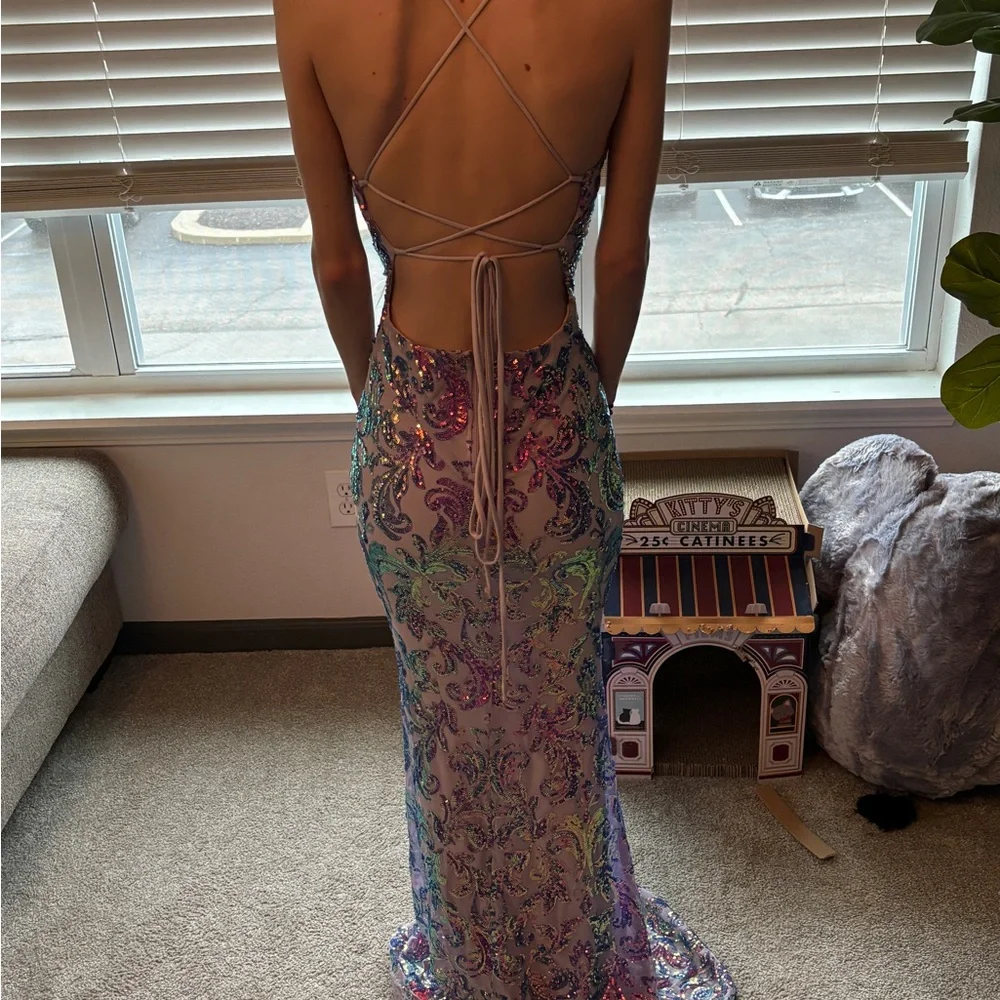 Elegant Sequin Evening Gown - Picture 3 of 3